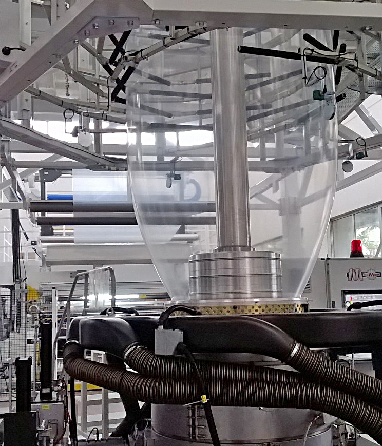 Choosing between Blown or Cast stretch film to protect your valuable