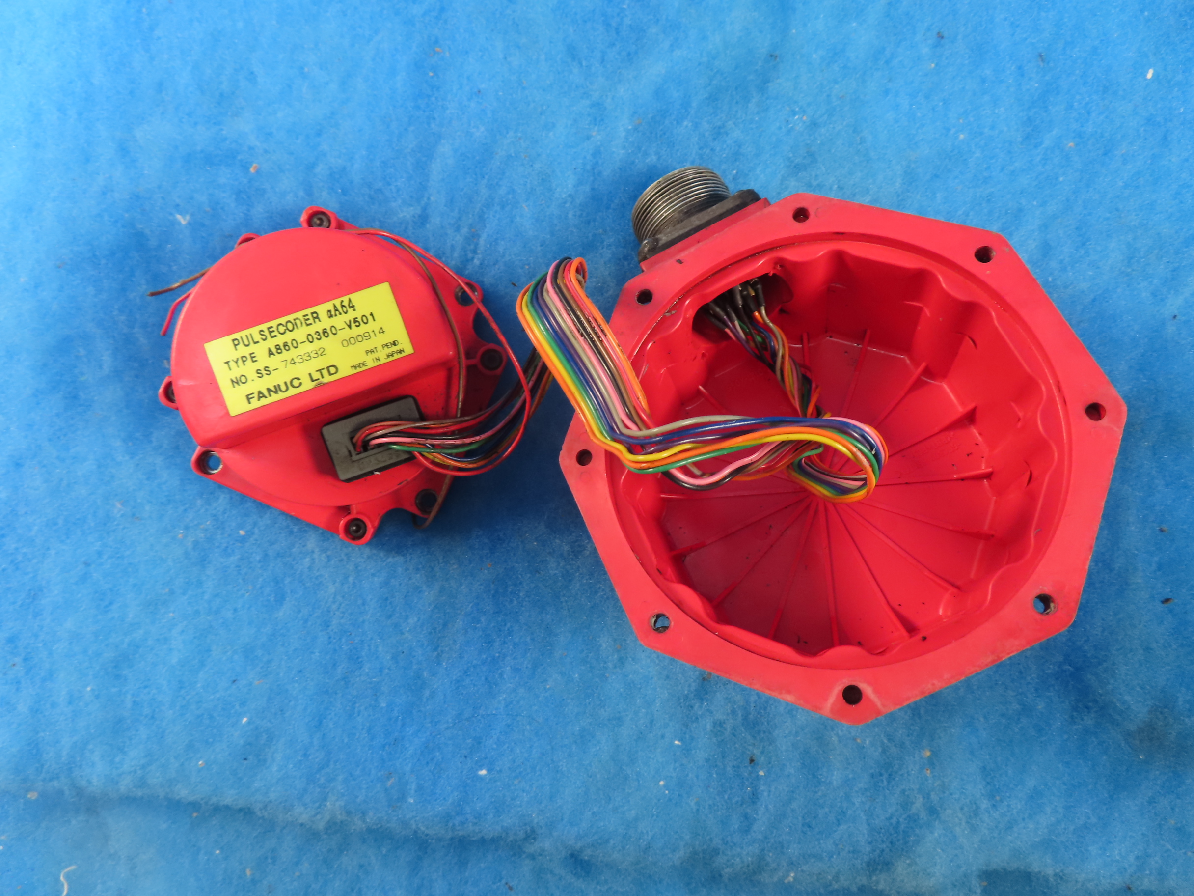 FANUC PULSE ENCODER AA64 A8600360V501 PULSECODER WITH COVER 90DAY