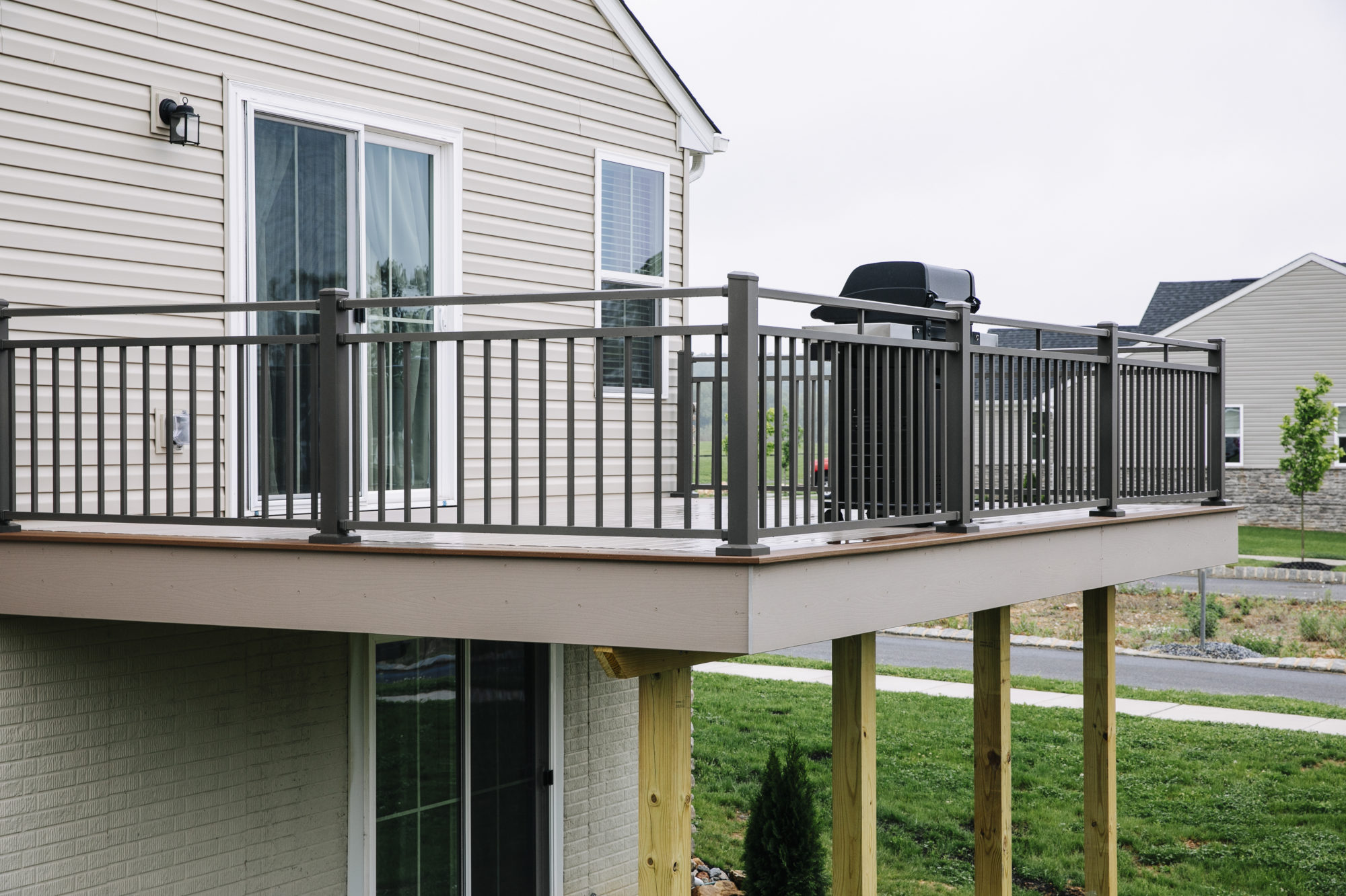 TimberTech deck with Black Aluminum Railing