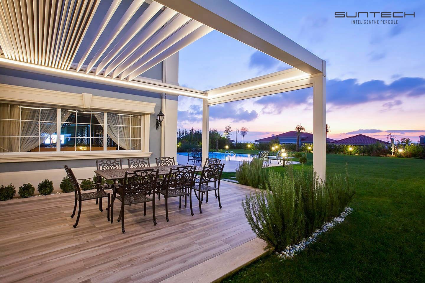 Zwijane, rozsuwane zadaszenia tarasu Pergola na duży taras