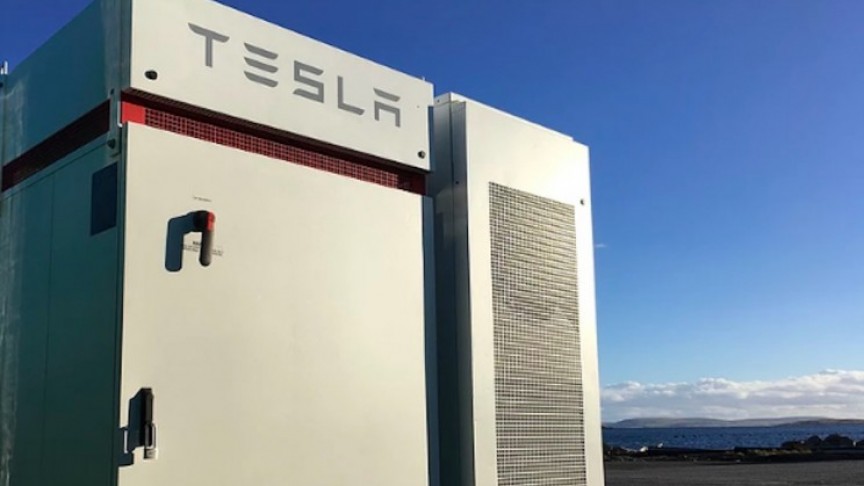 Tesla Meets with Greek Government to Discuss Island Energy Solutions