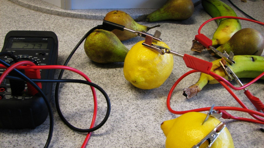 100 Natural Energy How to Create Electricity From Fruits IE