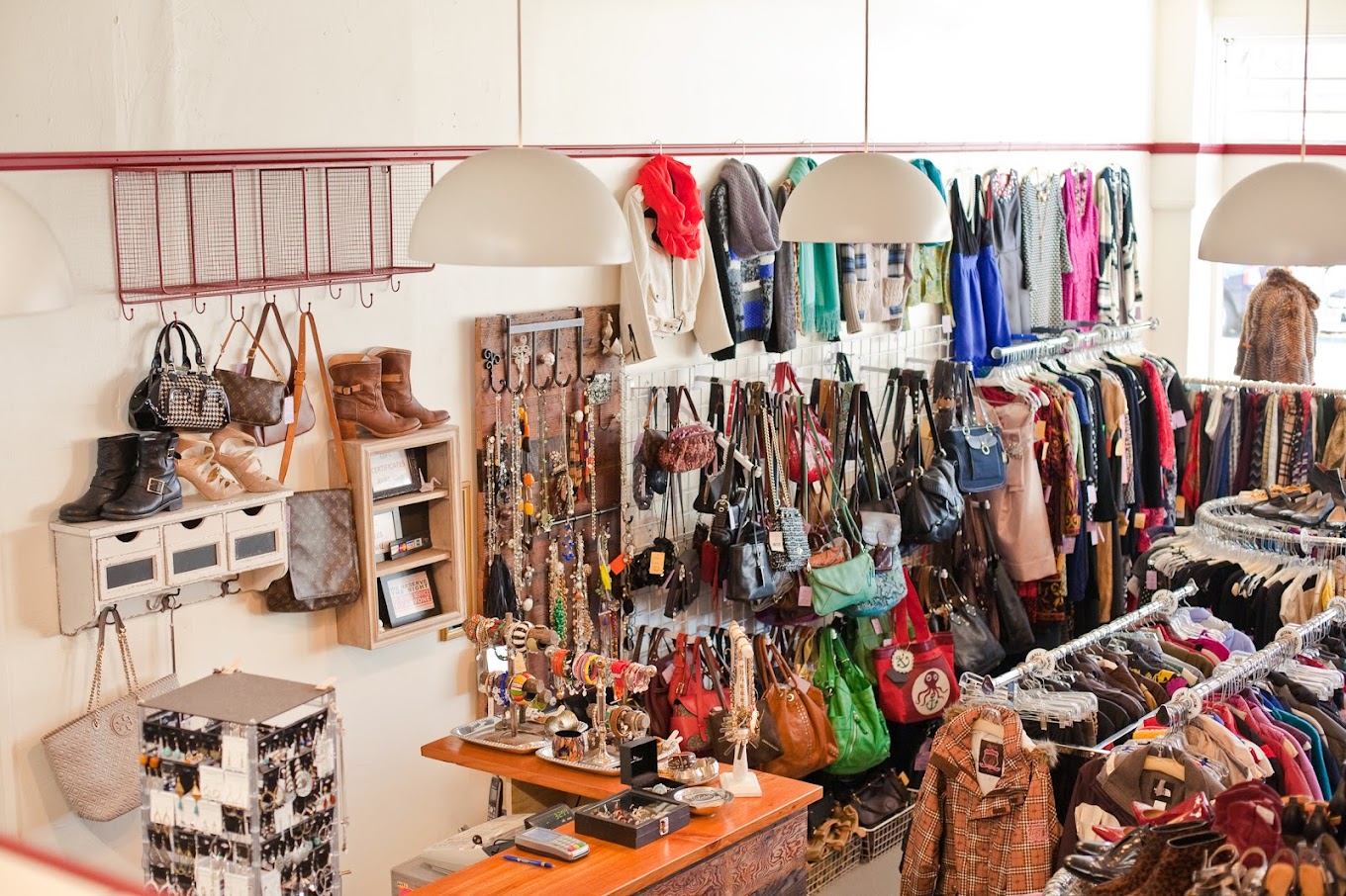 Labels Consignment Intentionalist