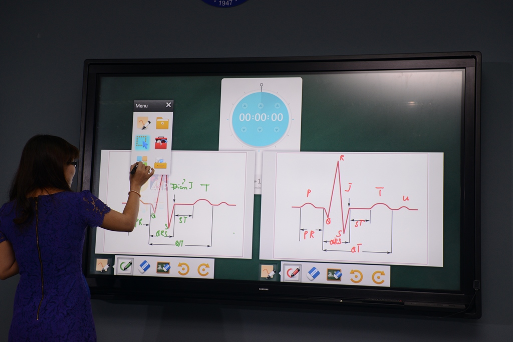 Interactive whiteboard for classrooms Interactive Asia