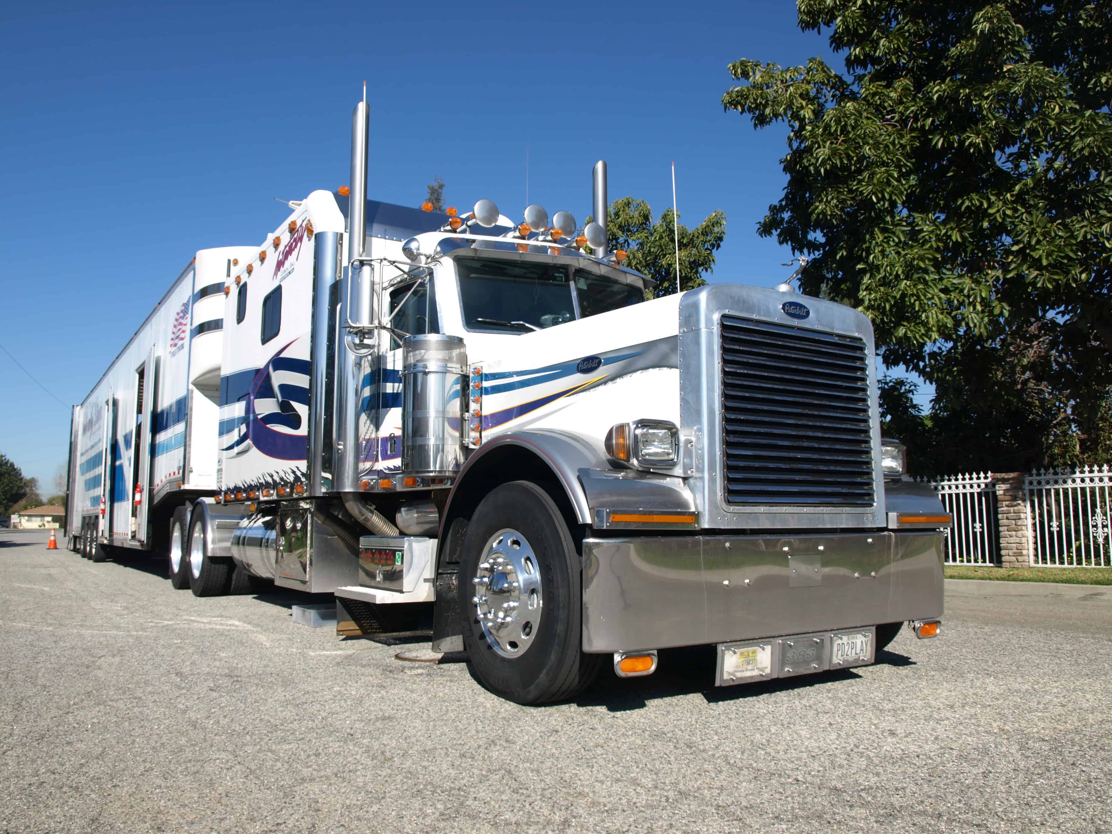 The Demand for Truck Drivers is Predicted to Surge Intercity Lines