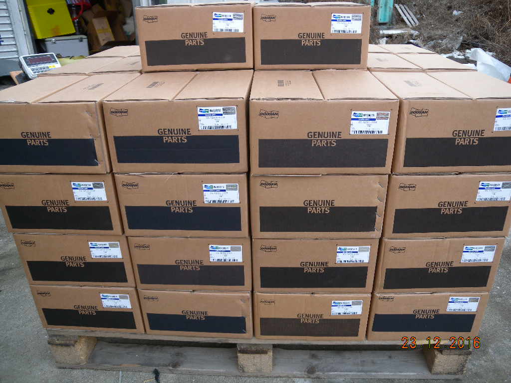 Korea heavy parts construction equipment parts.