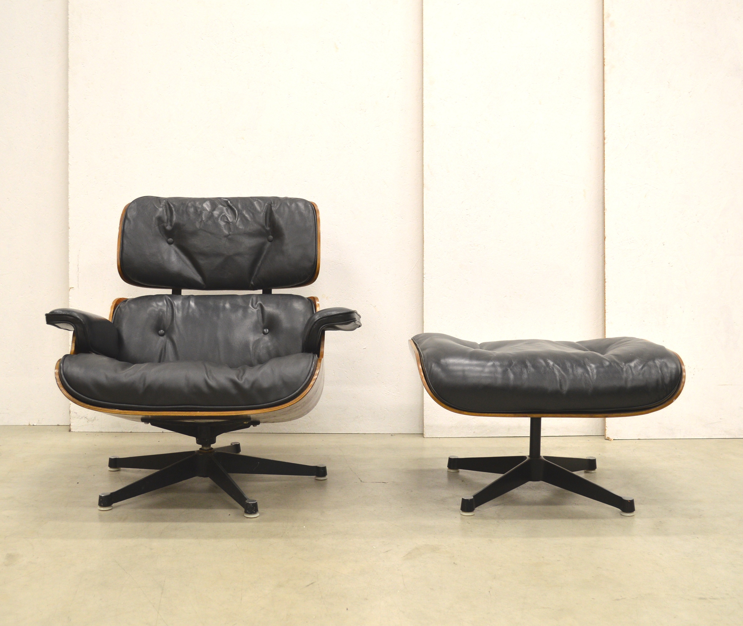1st Edition Eames Lounge Chair by Herman Miller 50s Interior Aksel