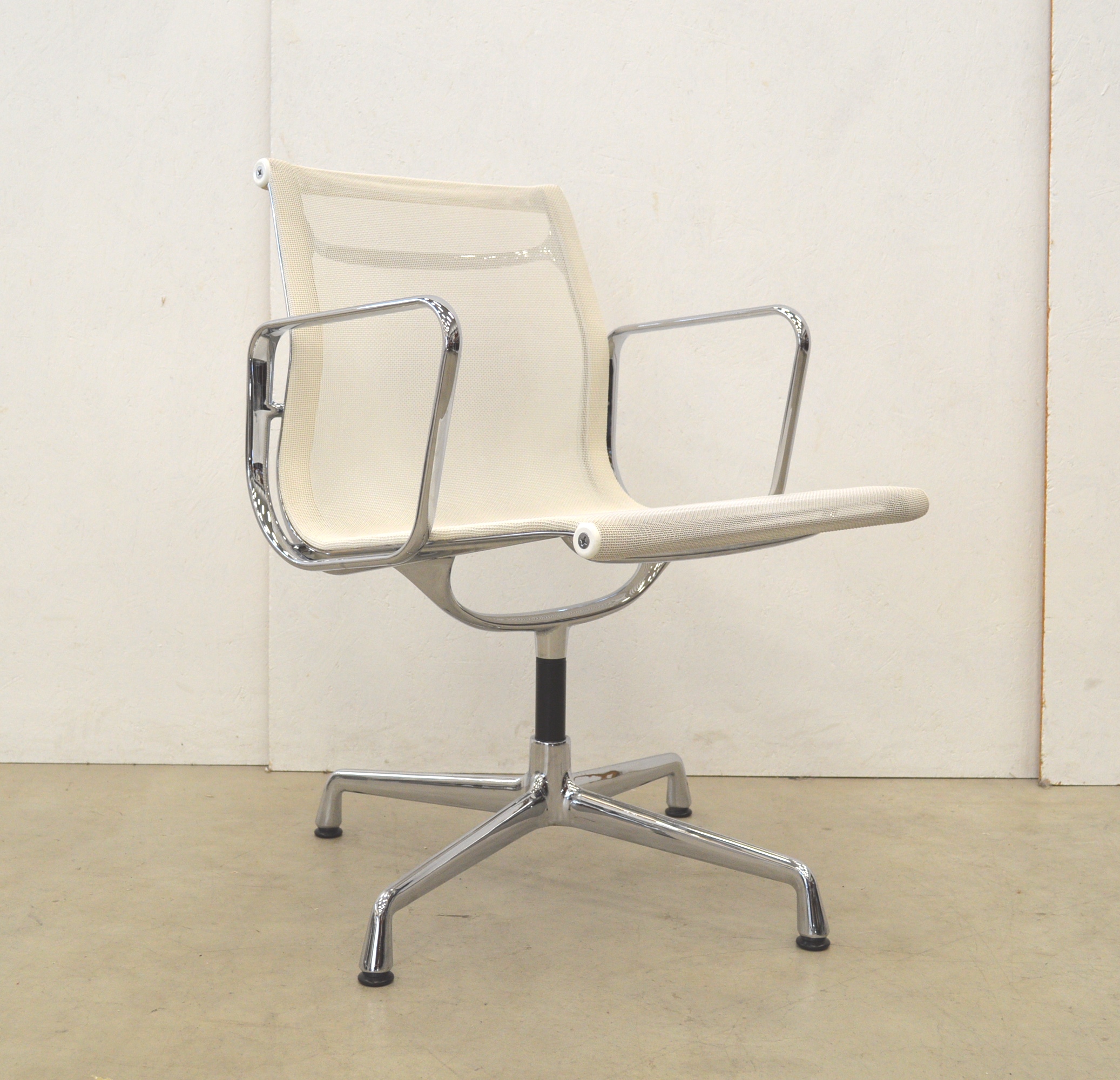 5x Vitra EA108 Alu Chair White Netz Netweave by Charles Eames