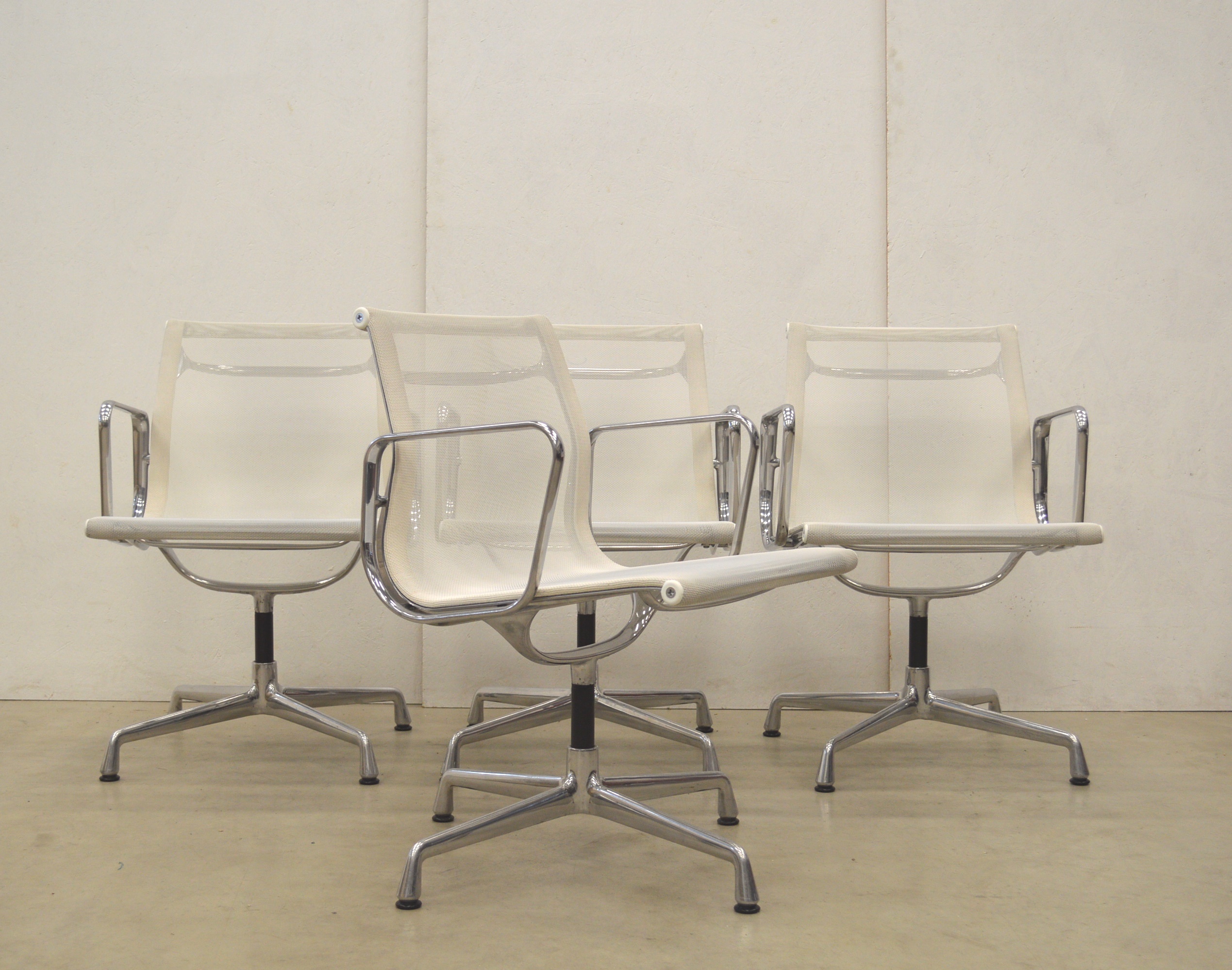 6x Vitra EA108 Alu Chair White Netweave by Charles Eames Interior Aksel