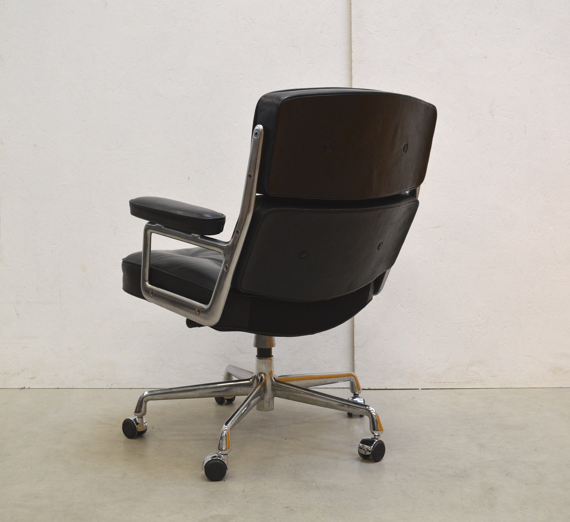 6x Vitra ES104 Lobby Office Chair by Charles Eames Interior Aksel