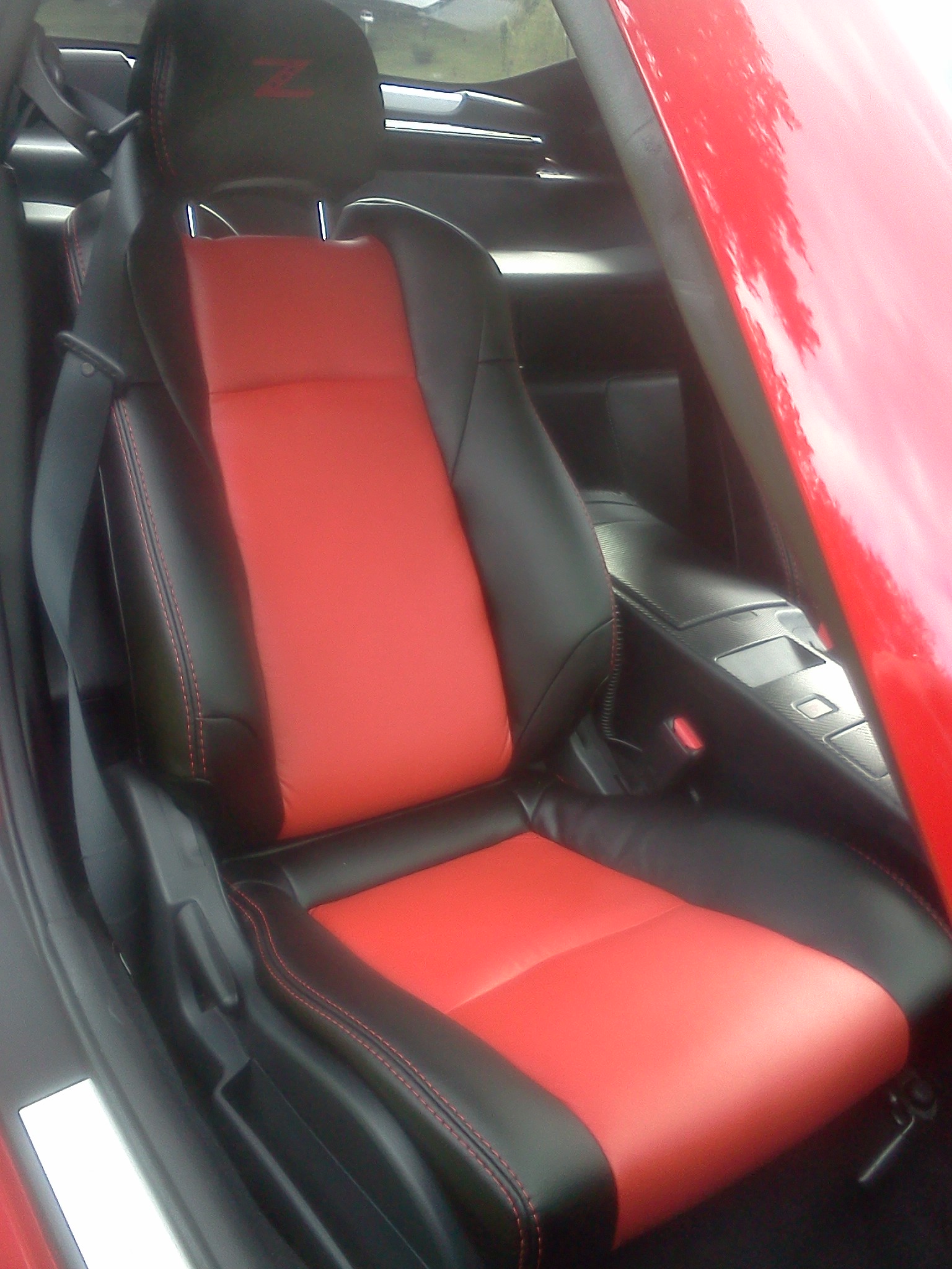 200208 NISSAN 350Z SEAT COVERS BLACK/RED Interior Innovation