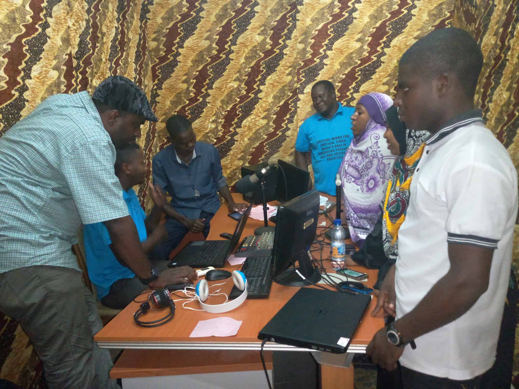 In Tanzania, Small Community Radio Stations Flourish, Boost Ratings