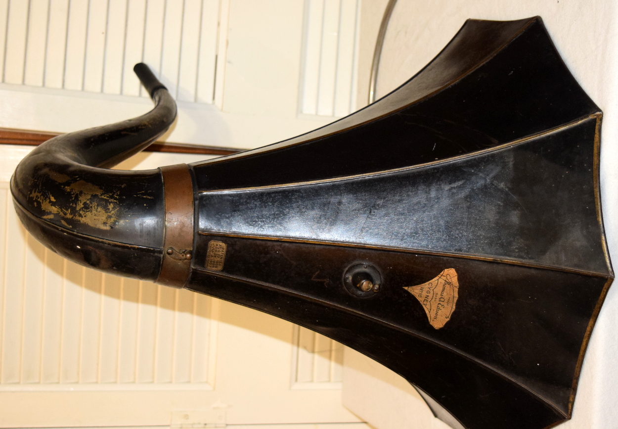 Edison Fireside Phonograph with horn for sale