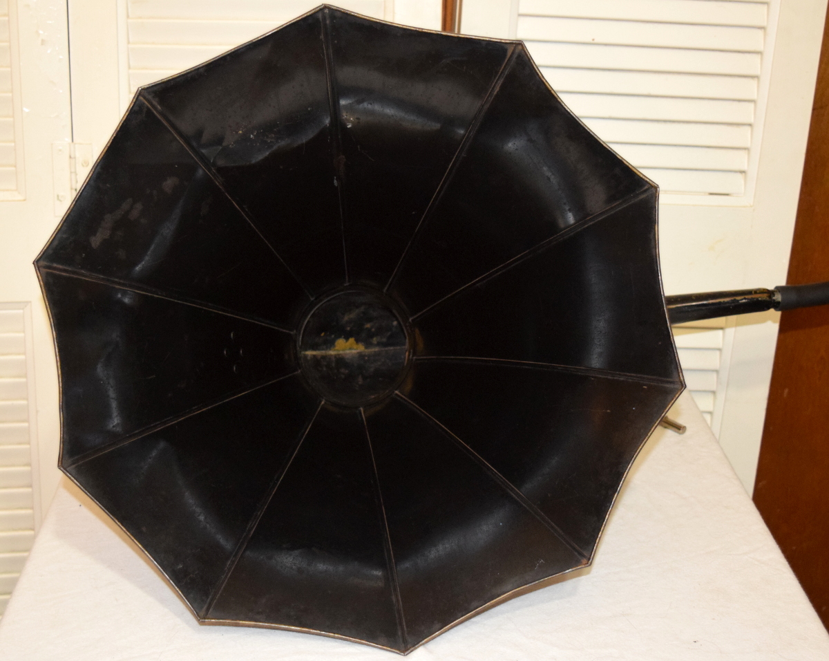 Edison Fireside Phonograph with horn for sale
