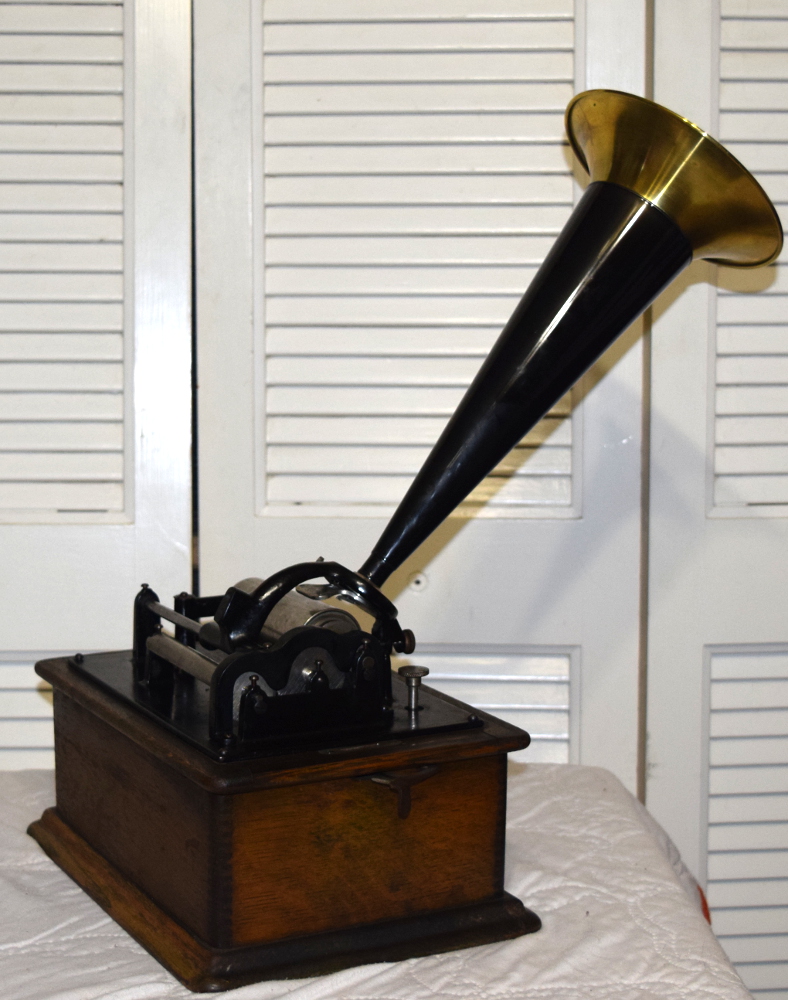 Edison Standard Phonograph with original green oak finish for sale