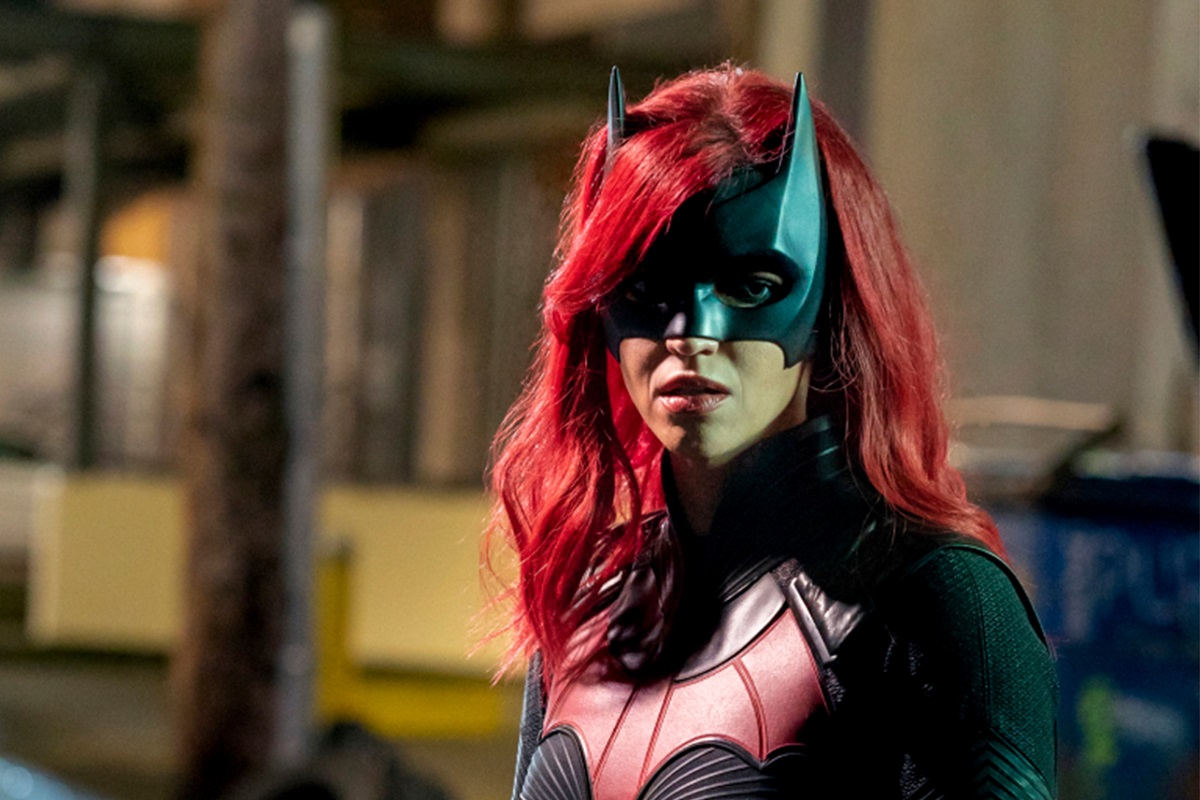Batwoman Season 2 Will See Actress Wallis Day Play Kate Kane