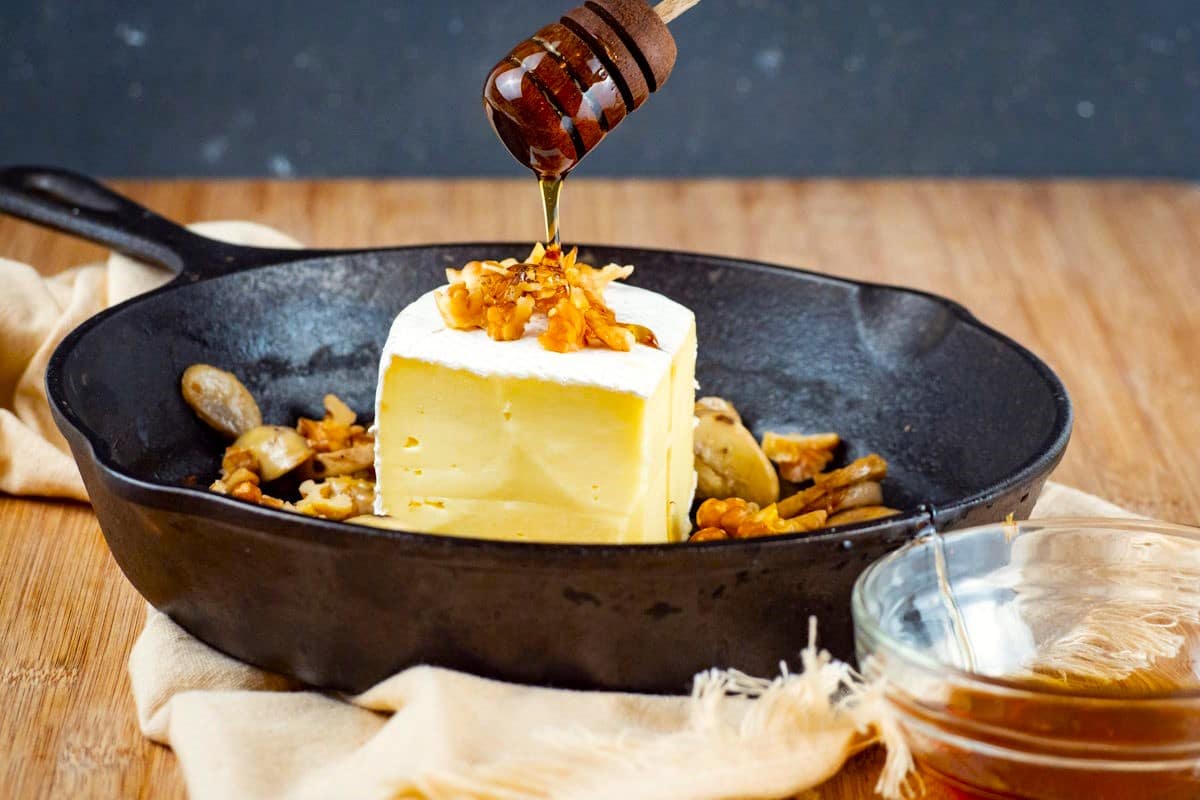 How to Bake Brie Cheese In the Kitch