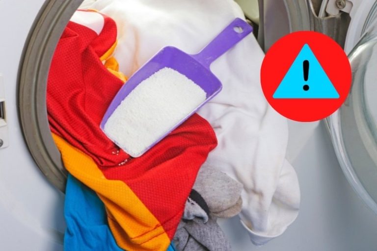 Why Are There White Streaks on my Clothes After Washing?