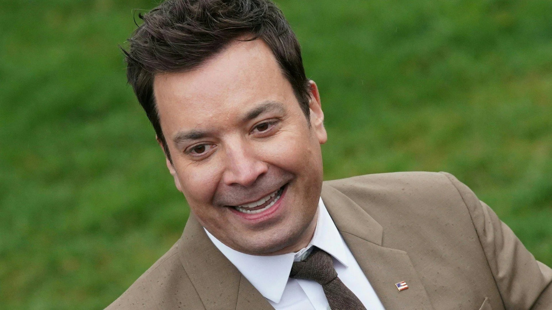 Jimmy Fallon se disculpó con sus compañeros de trabajo tras acusaciones