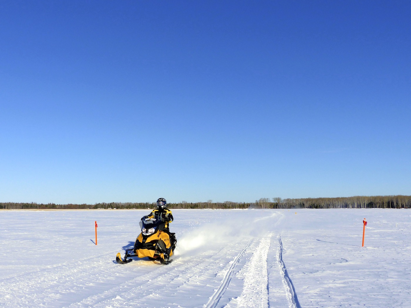 Snowmobile Eastern Saskatchewan Tour / Intrepid Snowmobiler