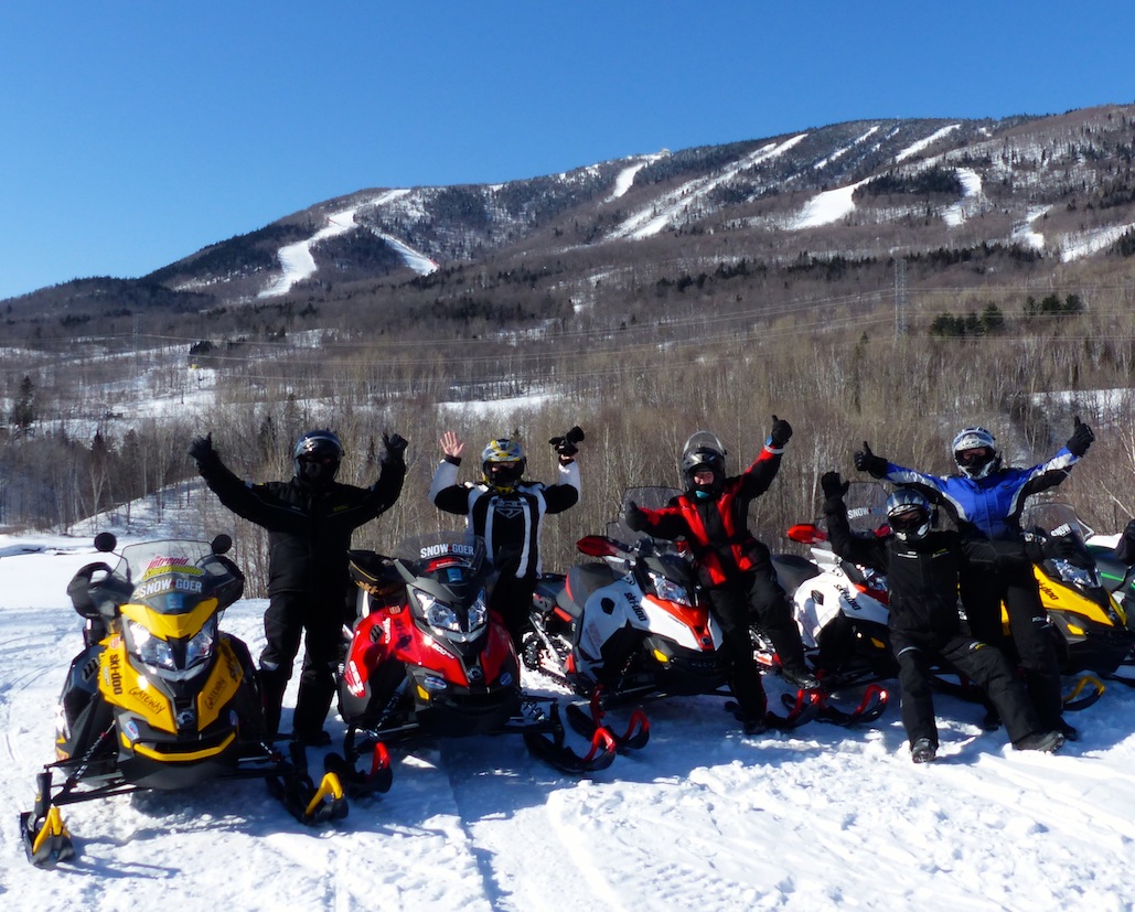 Snowmobile Quebec Charlevoix Tour / Intrepid Snowmobiler
