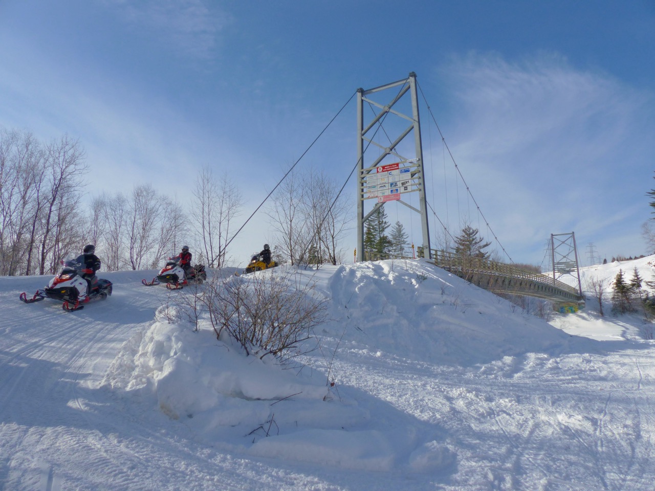 Snowmobile Quebec Charlevoix Tour / Intrepid Snowmobiler
