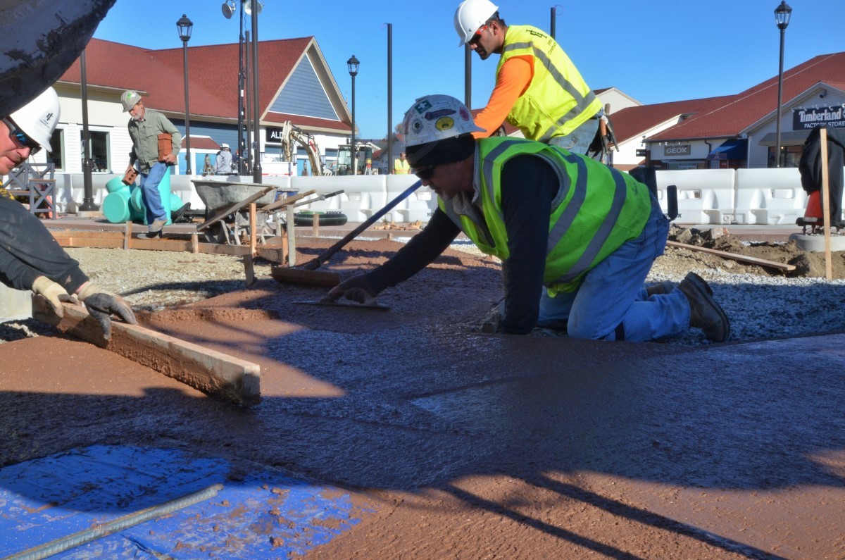 Woodbury Common Intricate Construction