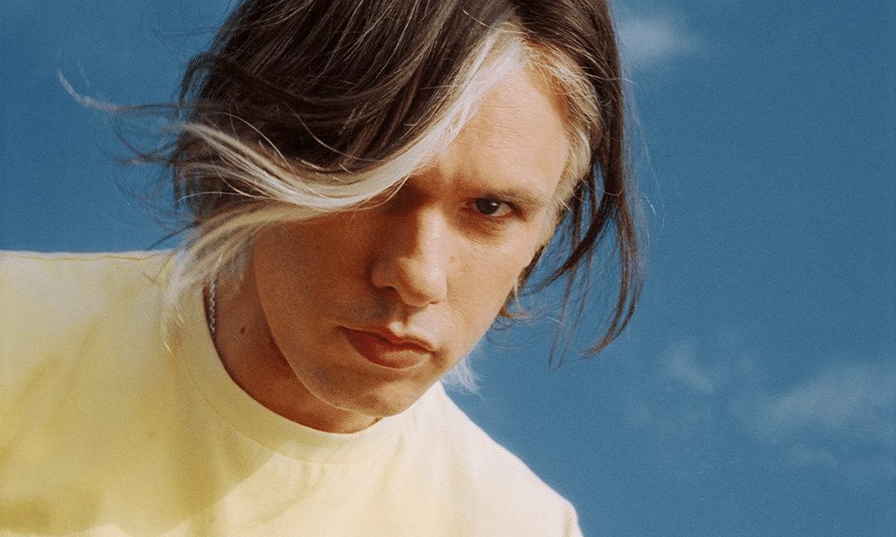 Orelsan des fans réalisent un clip admirable de "Seul avec du monde