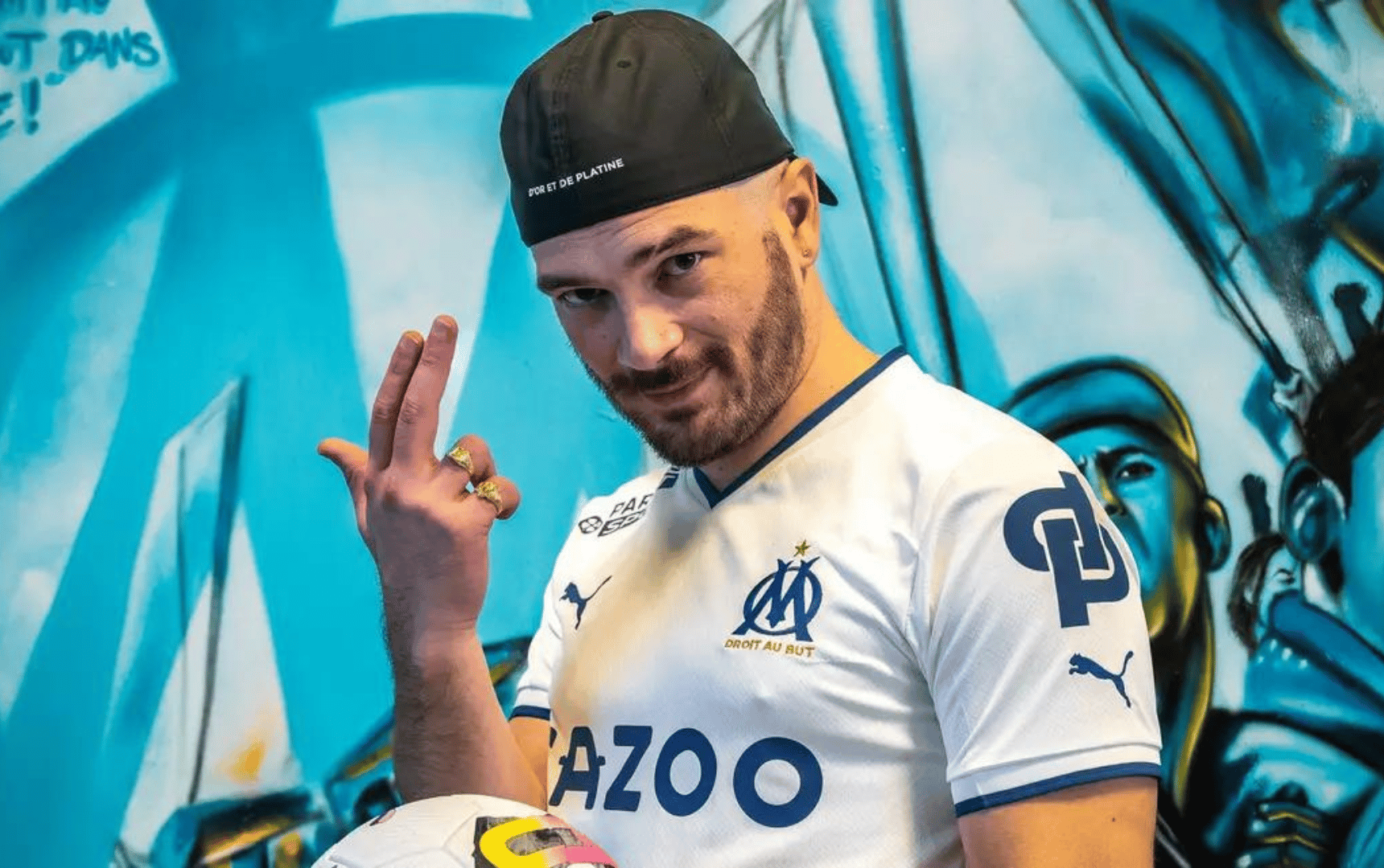 Jul pourquoi la cover de son nouvel opus fait débat