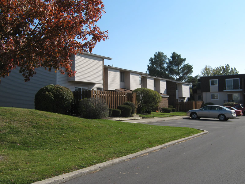 Inverness Gardens, LLC Apartments and Townhouses in Findlay, Ohio