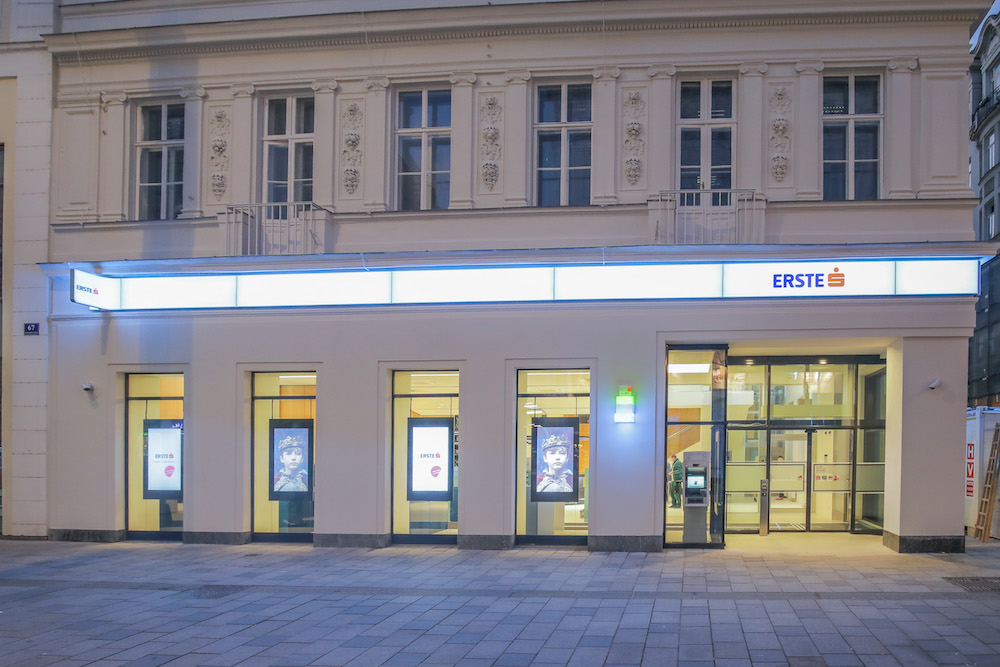 Serie Banking 2.0 Erste Bank Multichannel Flagship Mariahilf invidis