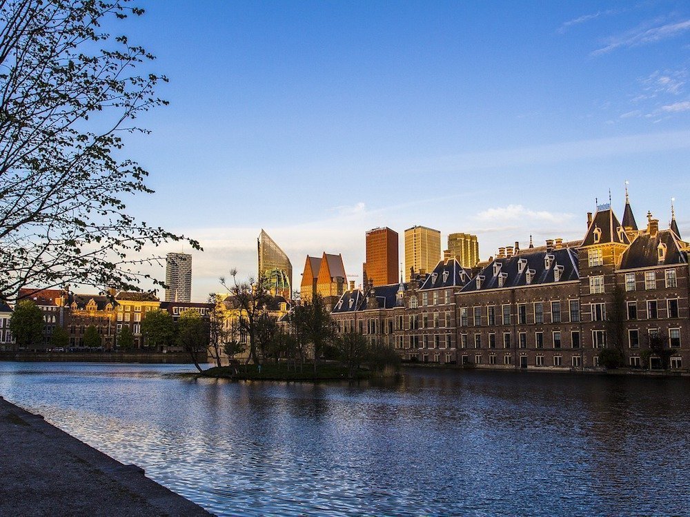 DooH Niederlande JCDecaux vermarktet Street Furniture in Den Haag