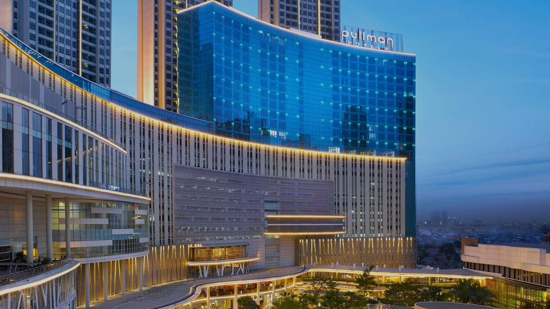 industriesheroV1 Invision Studio