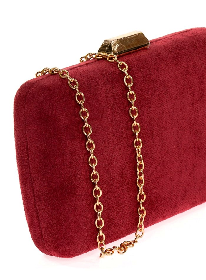 Suede clutch bag for wedding guests INVITADISIMA