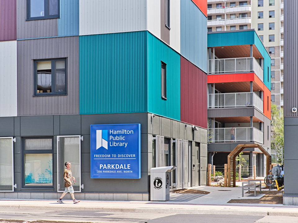Hamilton Public Library Parkdale Branch INVIZIJ