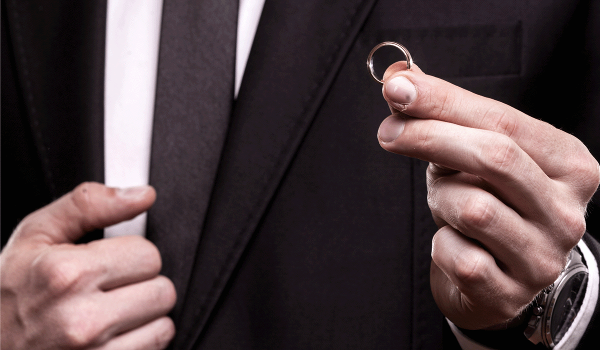 Do Men Wear Promise Rings? Learn & Shop Grahams Grahams Jewellers