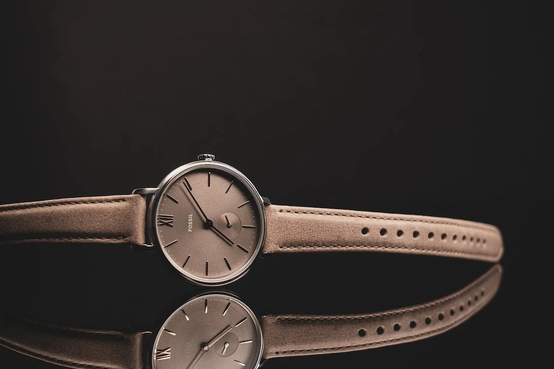 4 Best Women's Watches To Gift