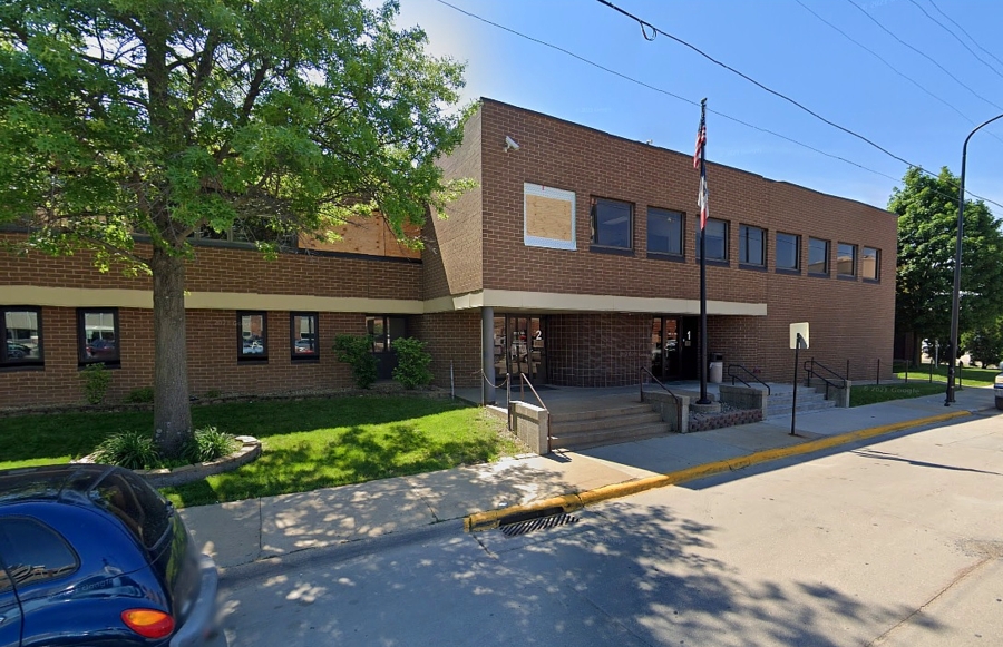 Fired worker claims state employees shopped online, watched videos at