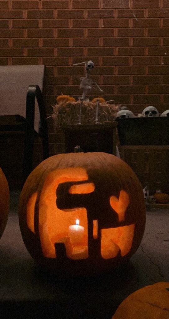 Cool Among Us Pumpkin Carving Pics [Creative]