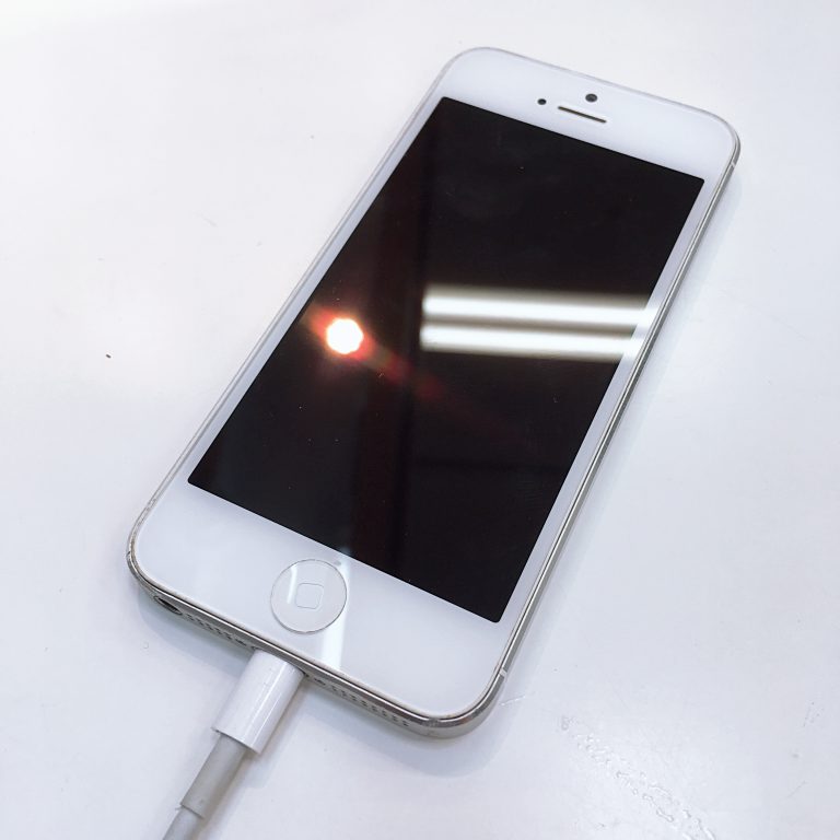 iPhoneのバッテリー、交換時ですか？ iPhone(アイフォン)修理 茨木 高槻 吹田 箕面ならオリスマ茨木店へ！