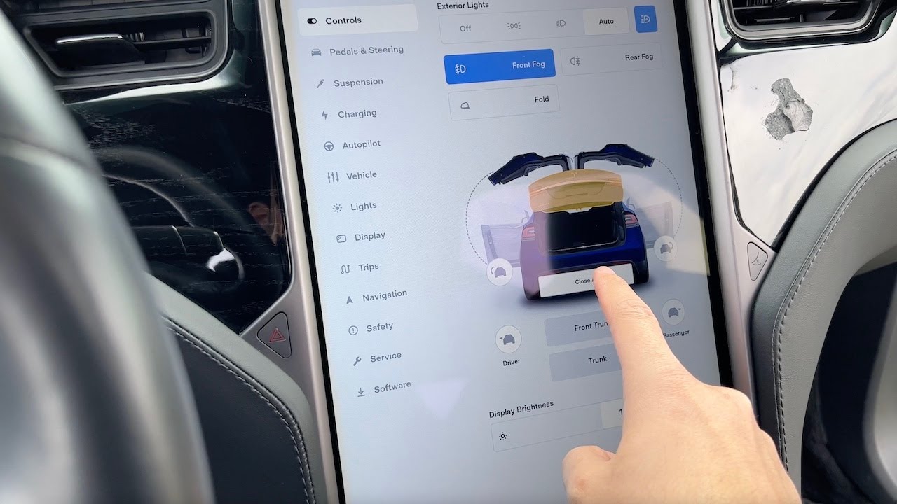 Tesla Model X Touchscreen Review iPhone Wired