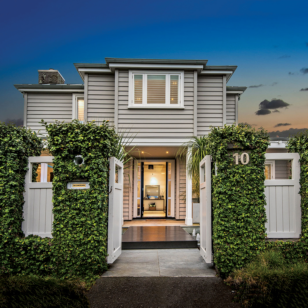 Australasia Devonport, Auckland International Property & Travel