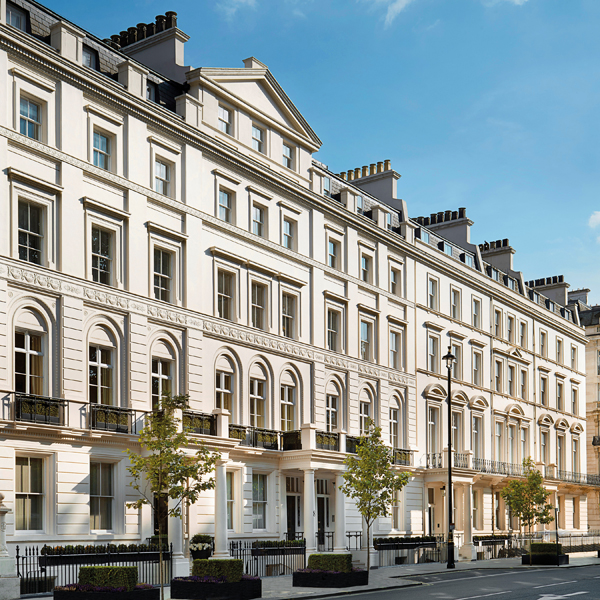 London at 35,000 Feet No.6 Buckingham Gate, St James’s International