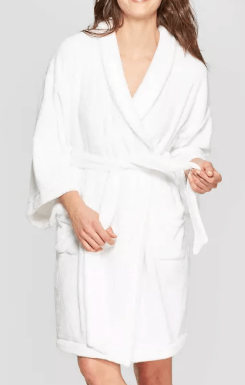 9 Dorm Room Bath Essentials You Are Going To Want To Have • IQ Design