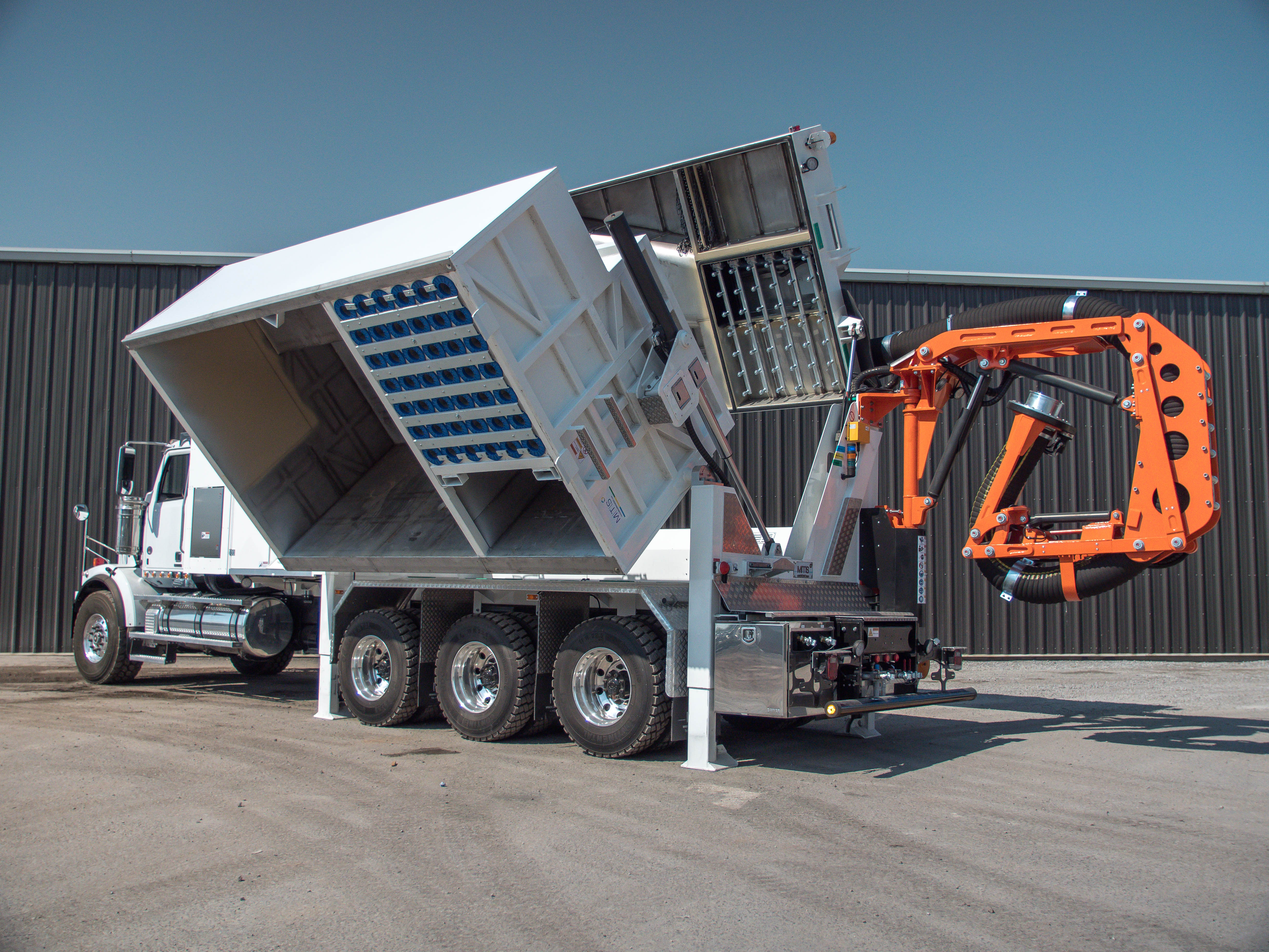 IQUIP DrySuction Excavation Equipment MTS Dino 12 Model