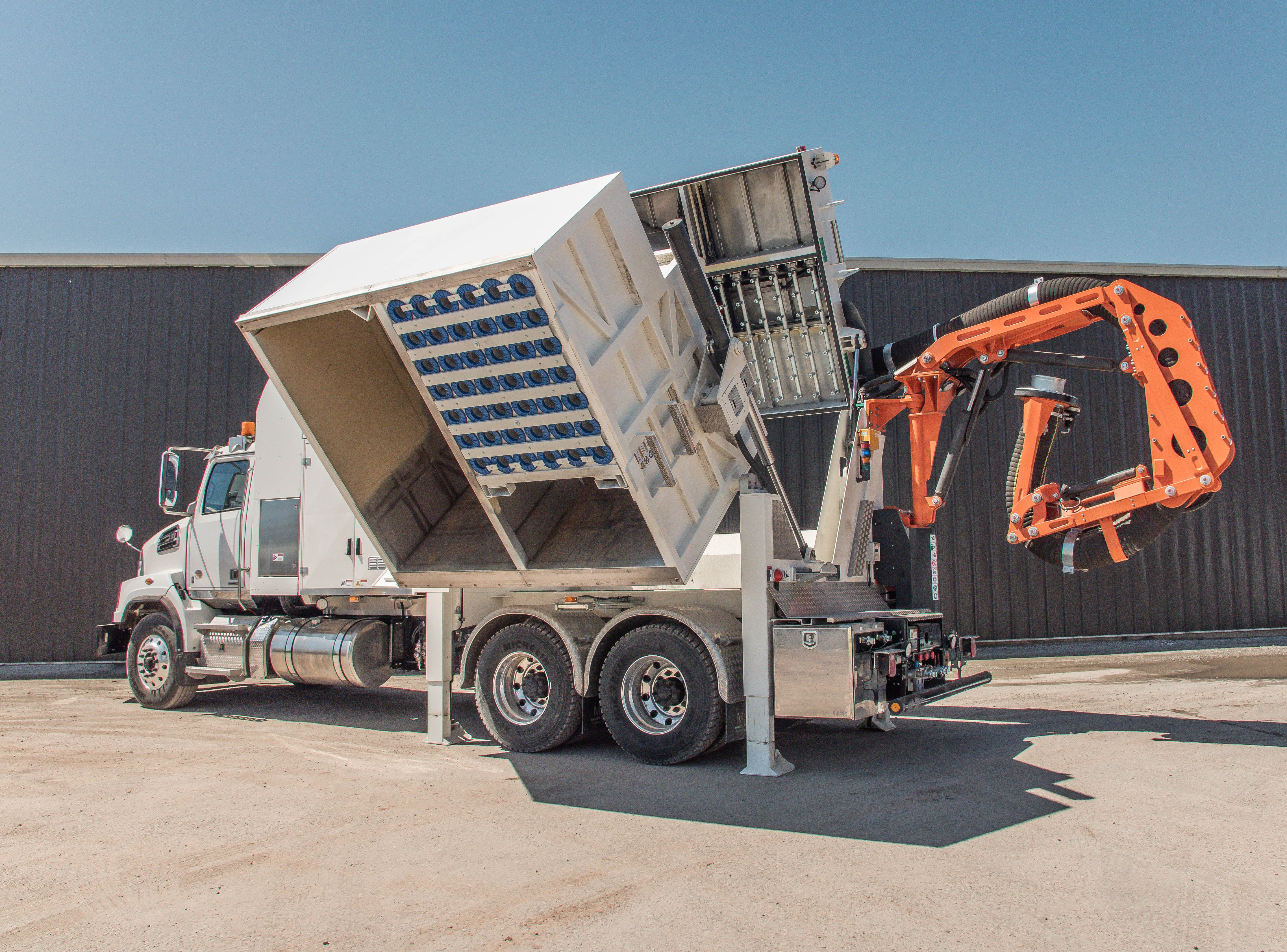 IQUIP DrySuction Excavation Equipment MTS Dino 4.5 Model