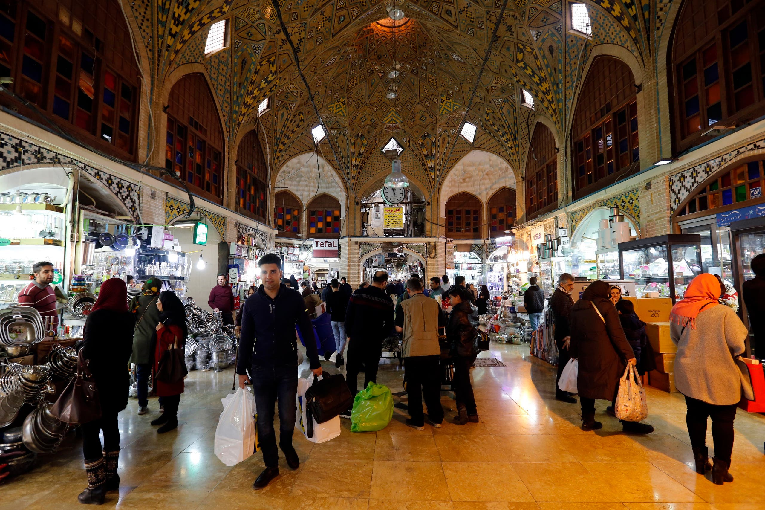 Tehran Grand Bazaar The world's largest indoor market Irantripedia