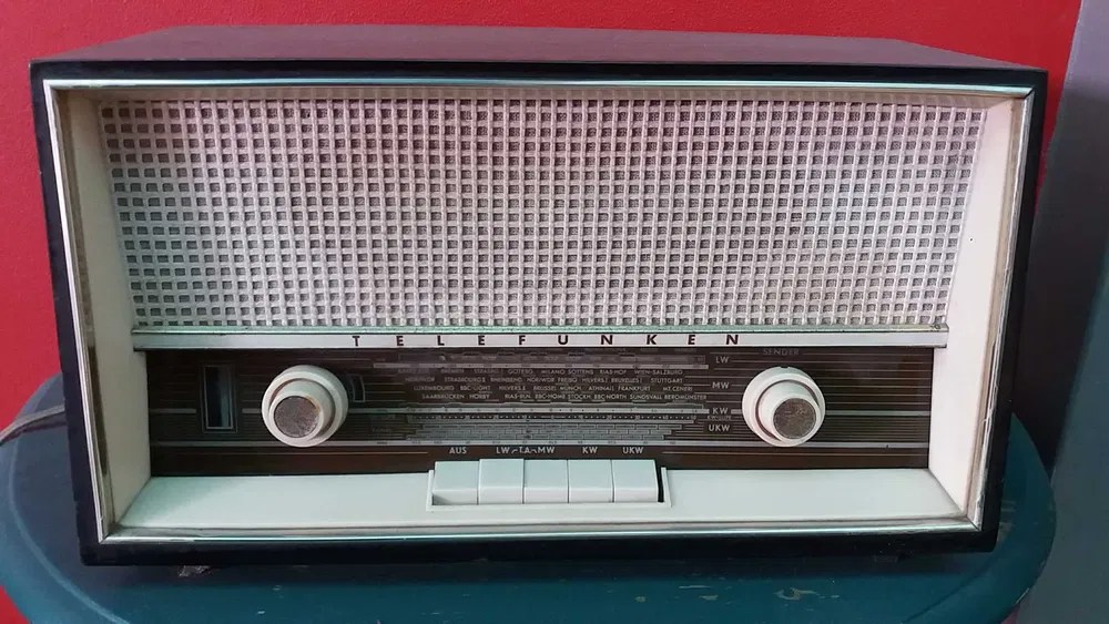 Radios antigos Nordmende kadett telefunken Perafita, Lavra E Santa Cruz Do Bispo • OLX Portugal