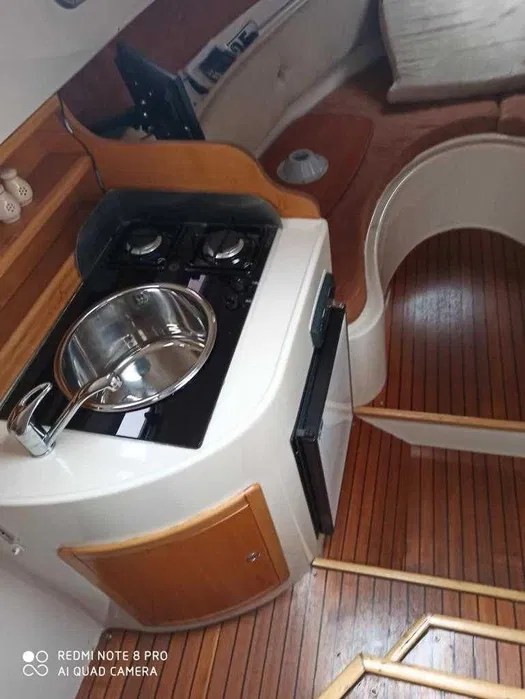 Łódź motorowa kabinowa zamiana auto przyczepa kempingowa camper inne