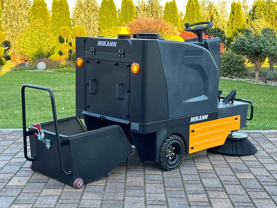 Zamiatarka samojezdna Mikann ME135, Karcher, Hako Nowość, Japan Trak